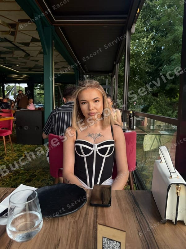 Sofia, escort in Bucharest